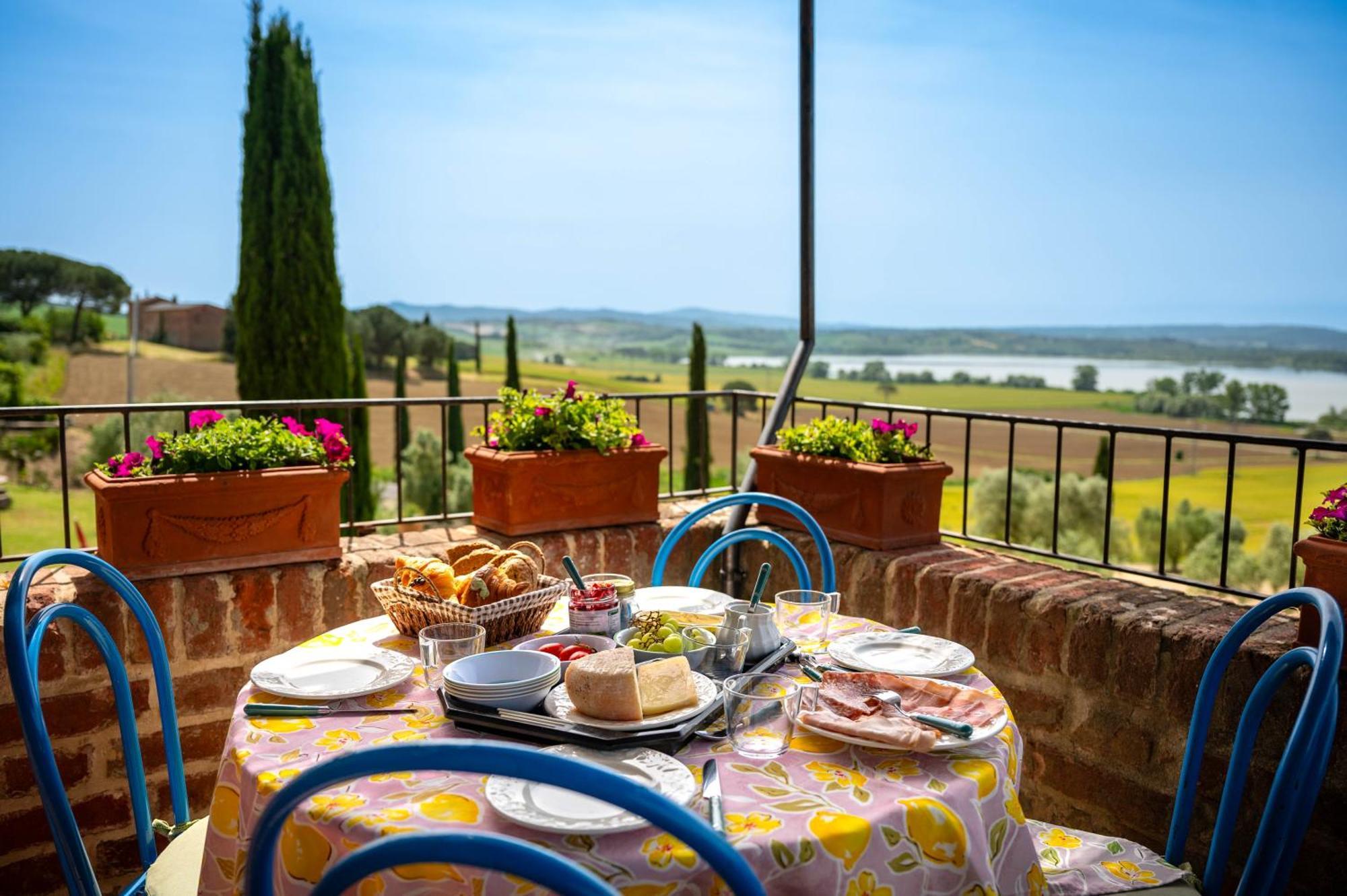 Agriturismo Poggio Antico Binami Buitenkant foto